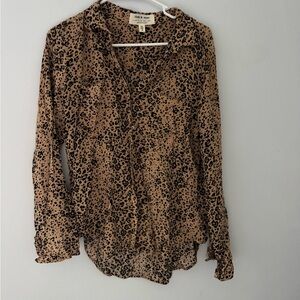 Cloth & Stone Tan Leopard Print Blouse